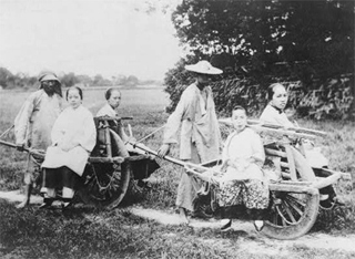 Image of China passenger wheelbarrows.